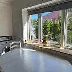 Mit Moeglichkeit Ein Boot Zu Benutzen Und Angeln *