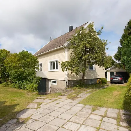 Mit Moeglichkeit Ein Boot Zu Benutzen Und Angeln ماندال