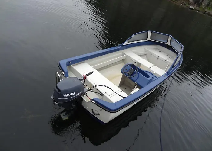 Mit Moeglichkeit Ein Boot Zu Benutzen Und Angeln Mandal