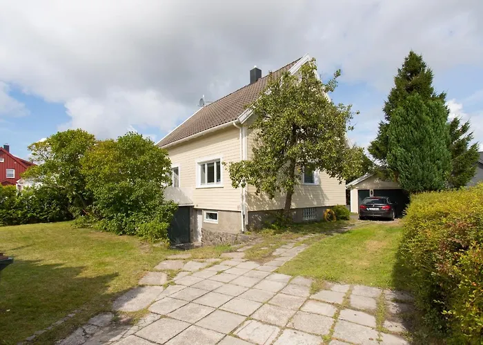 Mit Moeglichkeit Ein Boot Zu Benutzen Und Angeln Mandal