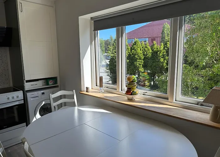 Mit Moeglichkeit Ein Boot Zu Benutzen Und Angeln *